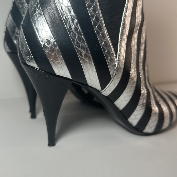 Saint Laurent Python Boots - Picture 4 of 12